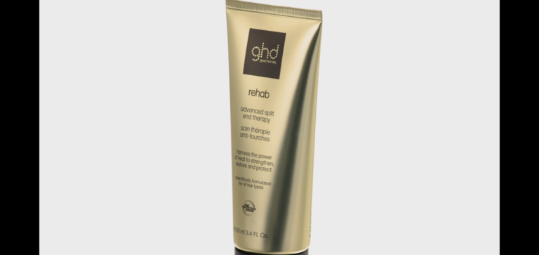 Healthy Hair Habits That Support Shiny, Strong-Looking Hair