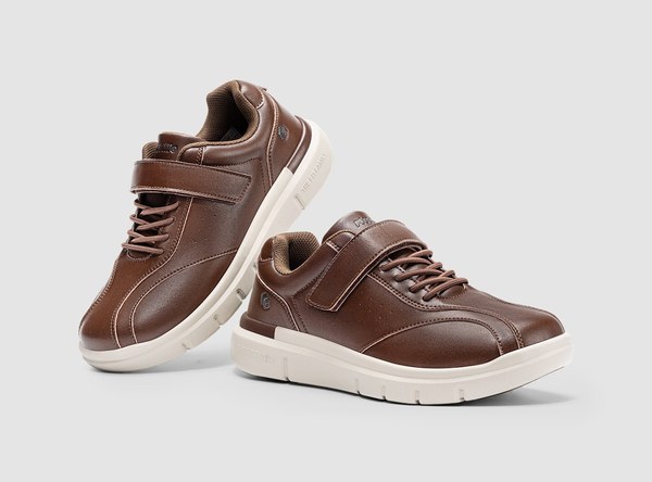 A pair of brown FitVille EasyTop Deluxe shoes shown from the front and side