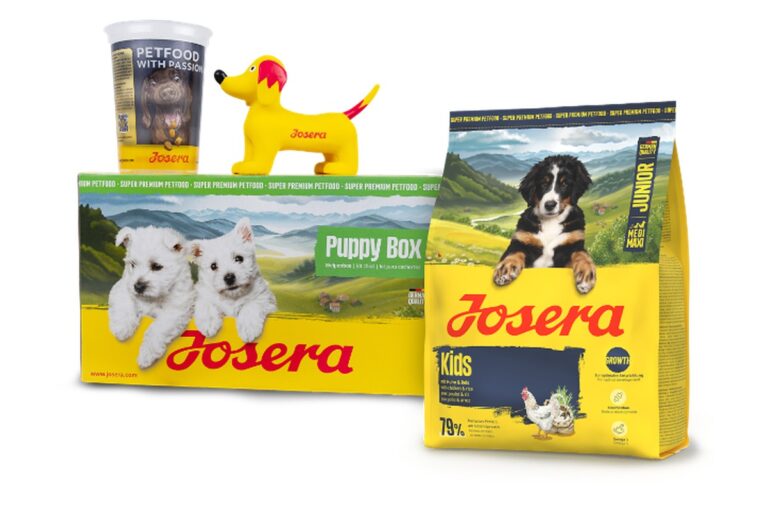 Josera Puppy Box with Kids puppy food, toy and measuring cup